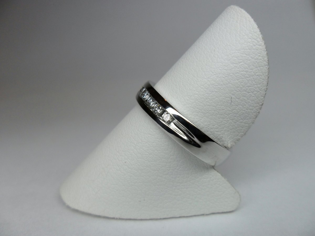 Rail Ring Witgoud 0.25 crt.